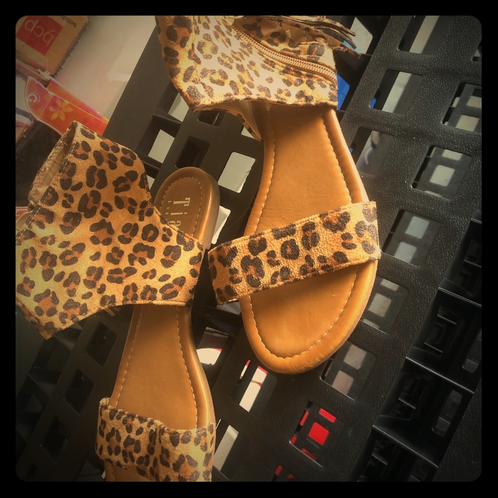 Women’s Sandles